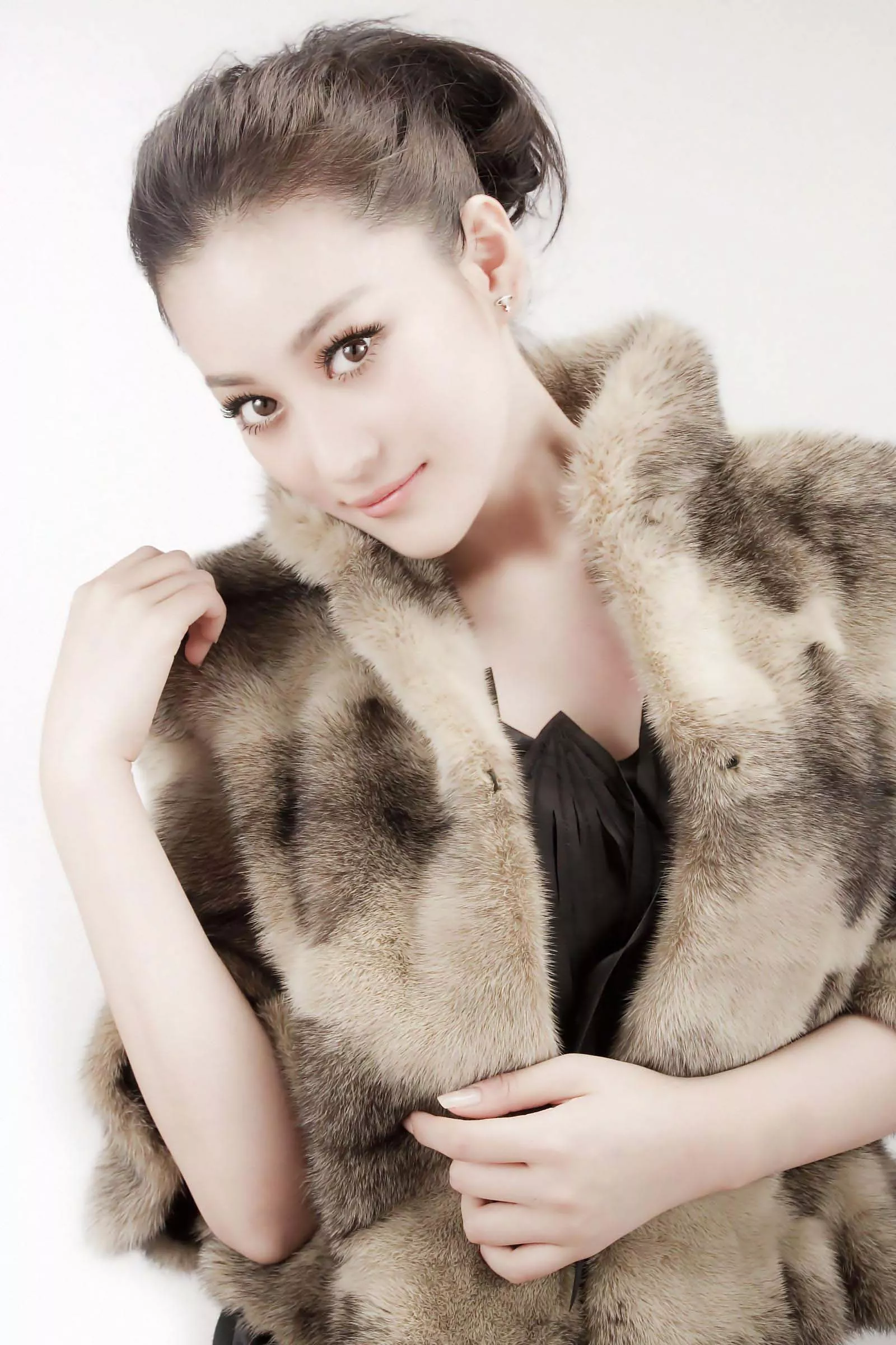 Xgyw.Org_东方美色丽人美女艺人张馨予性感妩媚写真16P