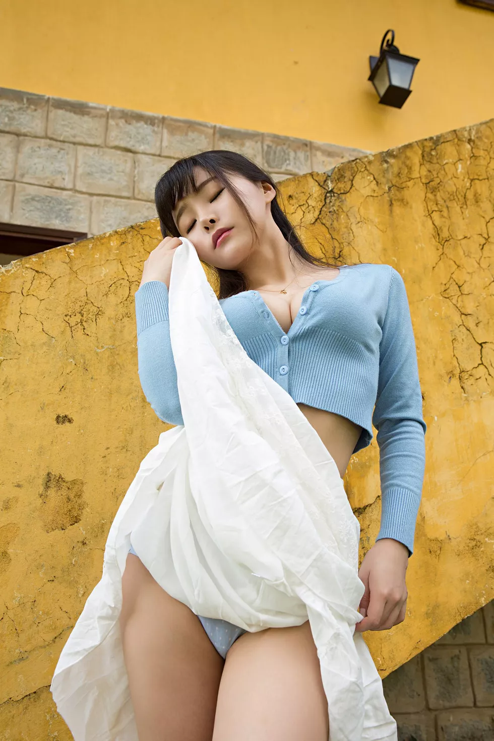 Xgyw.Org_漂亮迷人的邻家妹子童颜巨乳诱惑写真28P