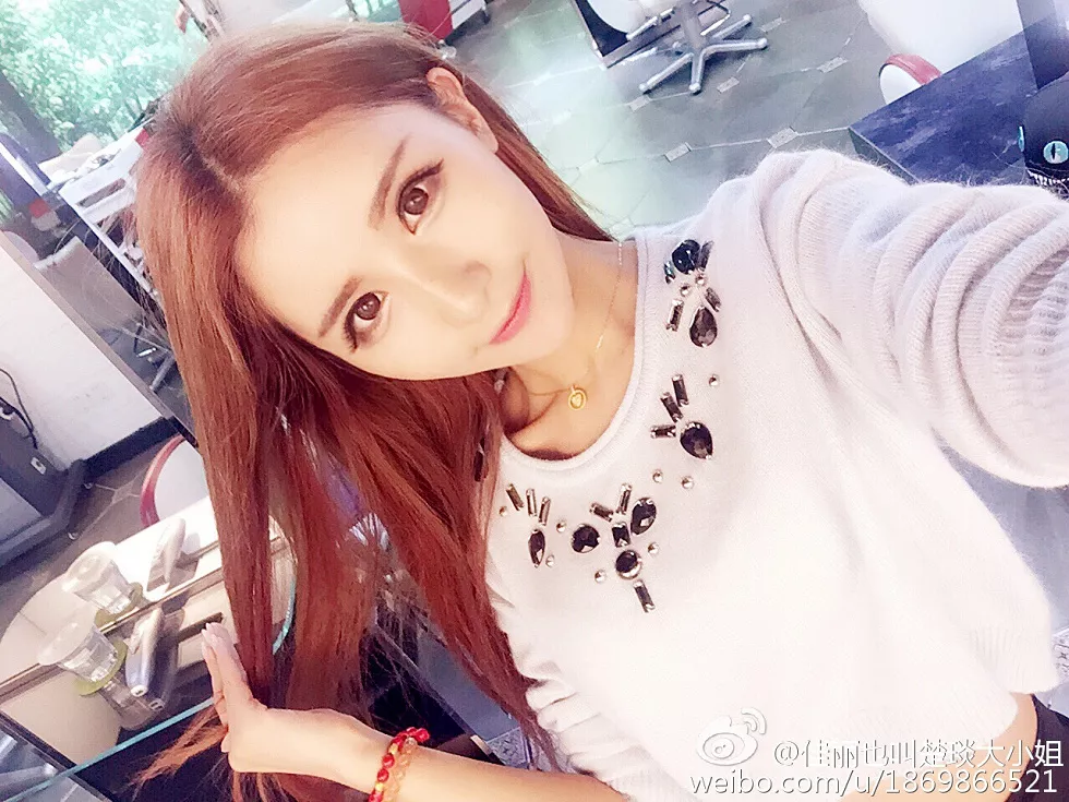 Xgyw.Org_清纯美女主播楚琰大小姐性感微博写真合集160P