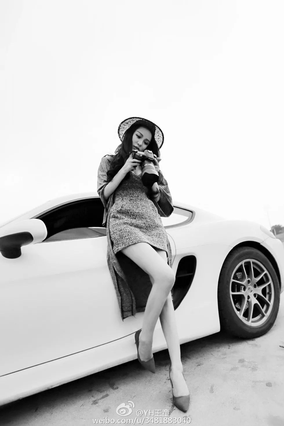 Xgyw.Org_94年大胸妹子YH王童诱人身材微博写真合集62P
