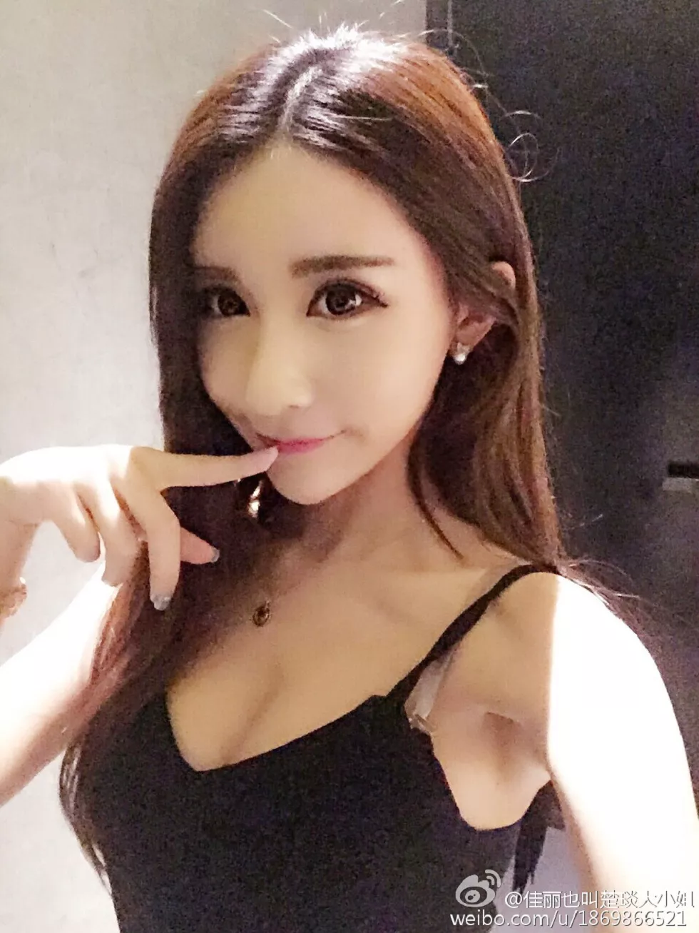 Xgyw.Org_清纯美女主播楚琰大小姐性感微博写真合集160P