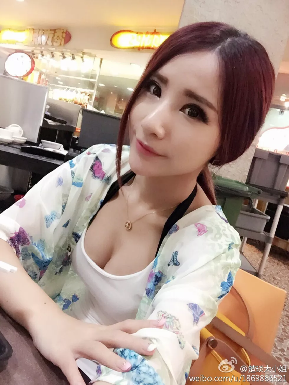 Xgyw.Org_清纯美女主播楚琰大小姐性感微博写真合集160P