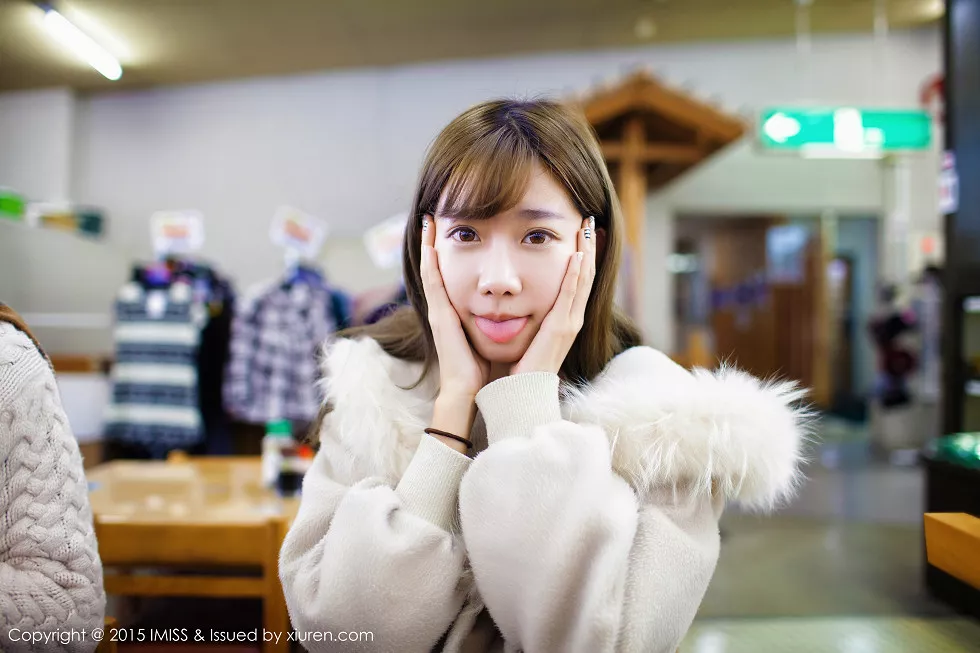 Xgyw.Org_[IMISS爱蜜社]Vol.010_90后绝美showgirl陈潇户外清爽迷人写真71P