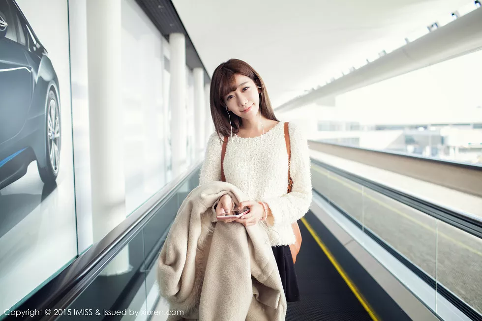 Xgyw.Org_[IMISS爱蜜社]Vol.010_90后绝美showgirl陈潇户外清爽迷人写真71P