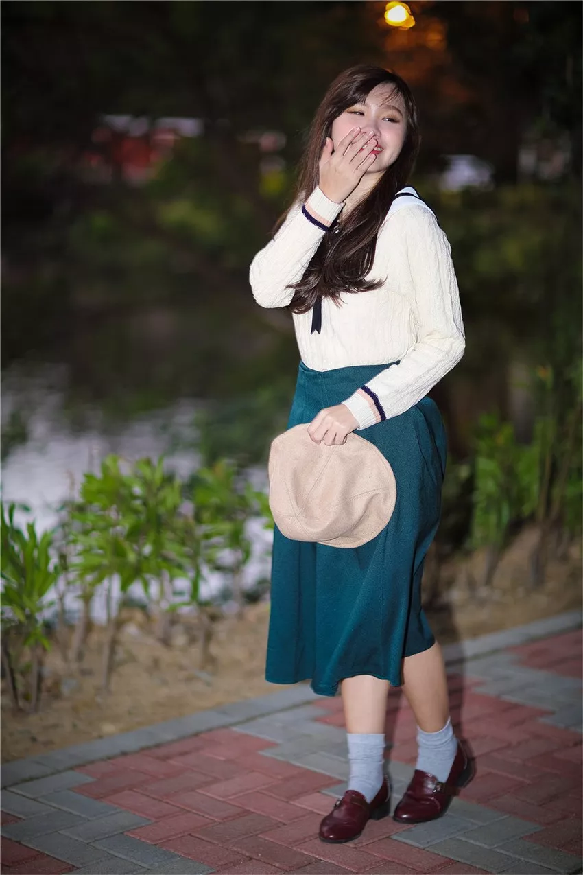 Xgyw.Org_台湾清纯美女莫葵Vika校园风清纯外拍写真57P