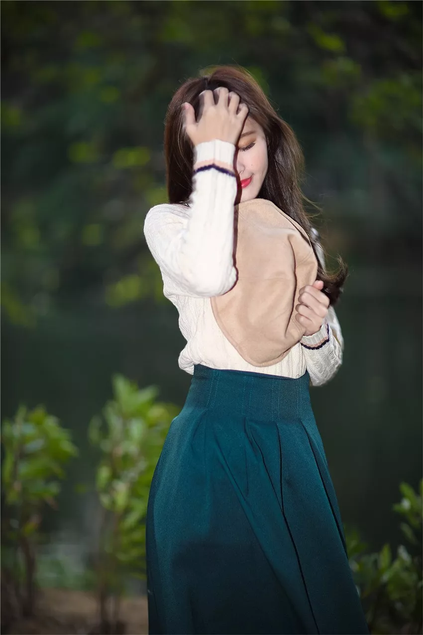 Xgyw.Org_台湾清纯美女莫葵Vika校园风清纯外拍写真57P