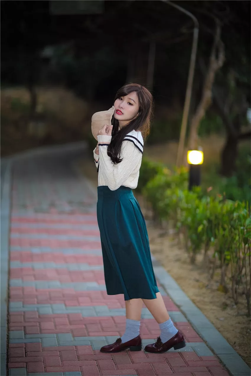 Xgyw.Org_台湾清纯美女莫葵Vika校园风清纯外拍写真57P
