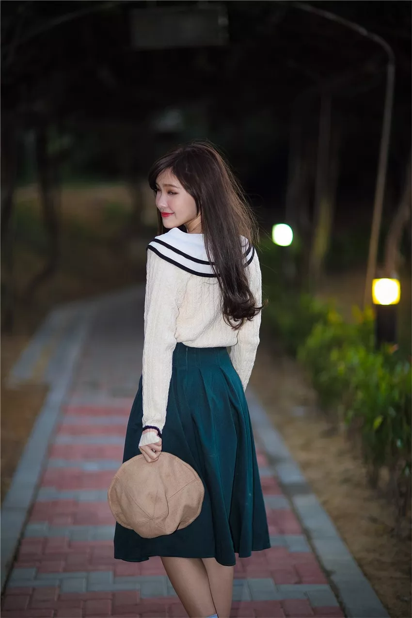 Xgyw.Org_台湾清纯美女莫葵Vika校园风清纯外拍写真57P