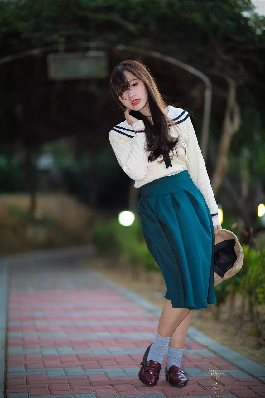Xgyw.Org_台湾清纯美女莫葵Vika校园风清纯外拍写真57P