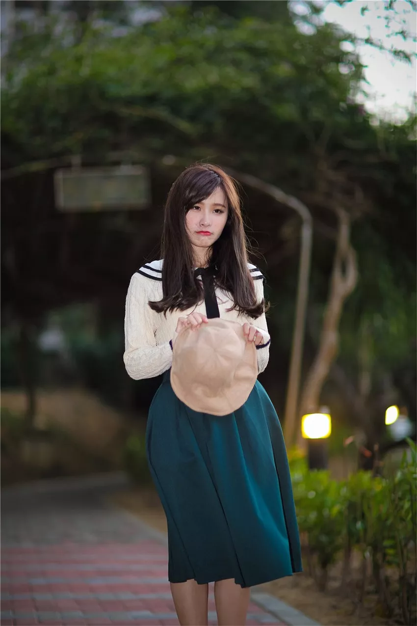 Xgyw.Org_台湾清纯美女莫葵Vika校园风清纯外拍写真57P