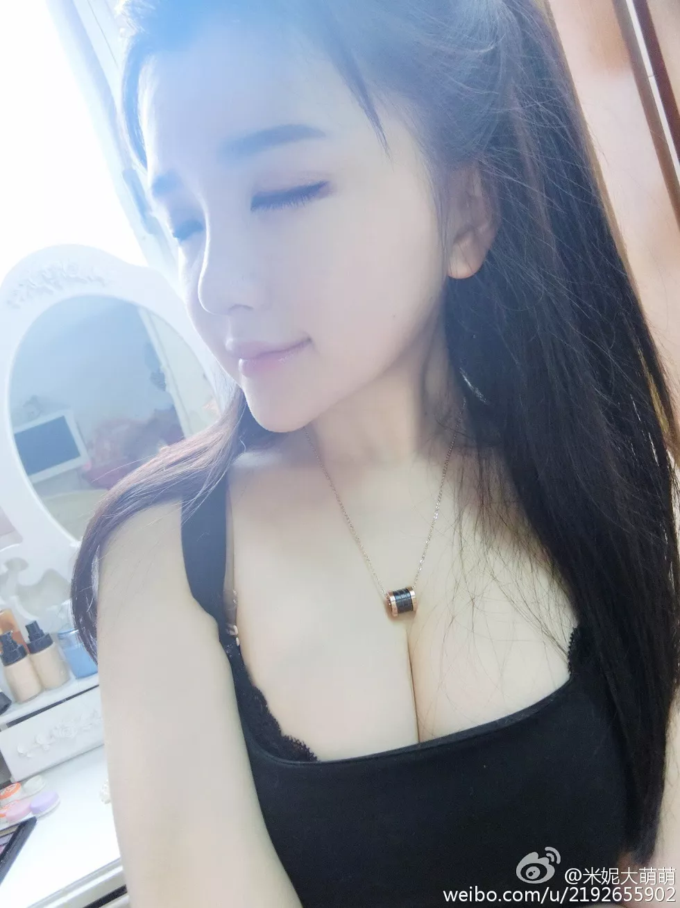 Xgyw.Org_大波萌妹米妮大萌萌娇嫩美乳海量微博诱惑写真153P