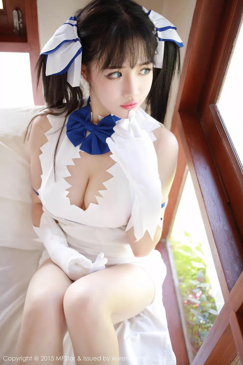 Xgyw.Org_[MFStar模范学院]Vol.036_萌妹徐cake白色开档短裙迷人豪乳性感翘臀写真50P