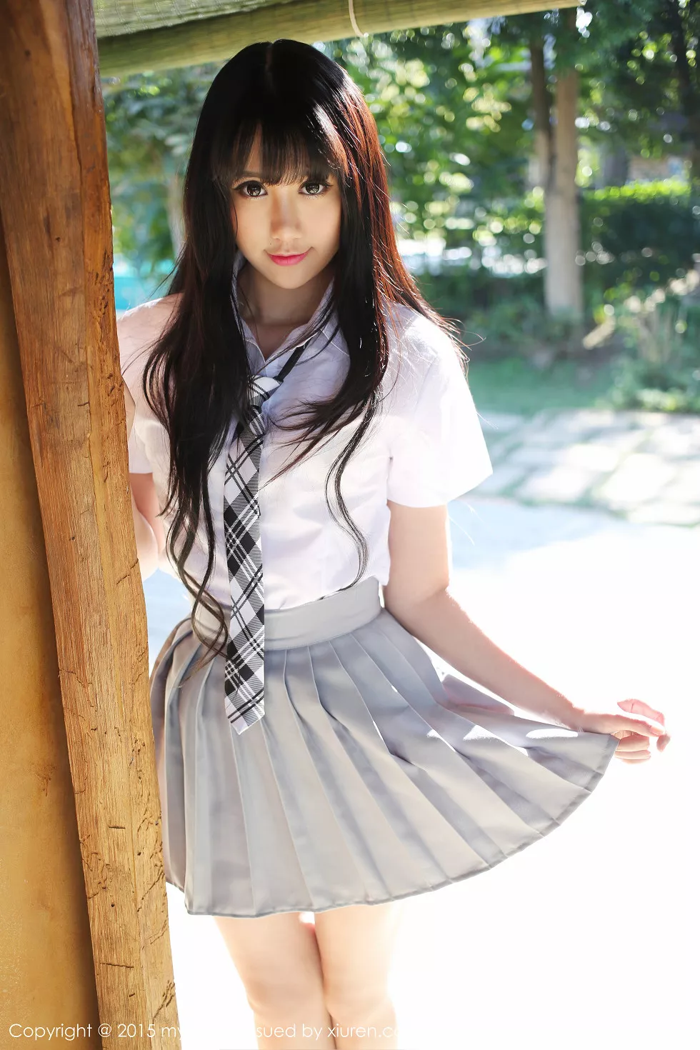 Xgyw.Org_[MyGirl美媛馆]Vol.096_嫩模杨晓青儿泰国旅拍清纯学生装花丛中的美仙子写真88P