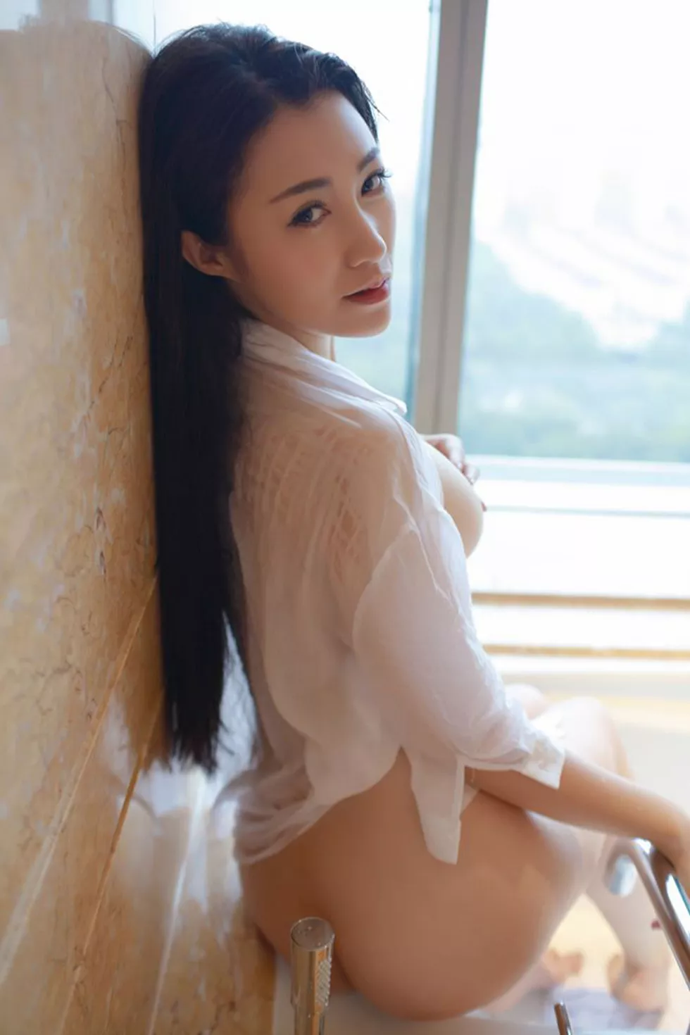 Xgyw.Org_[MFStar模范学院]Vol.065_嫩模夏玲蔓浴室里白衬衫湿身诱惑秀豪乳美臀写真50P