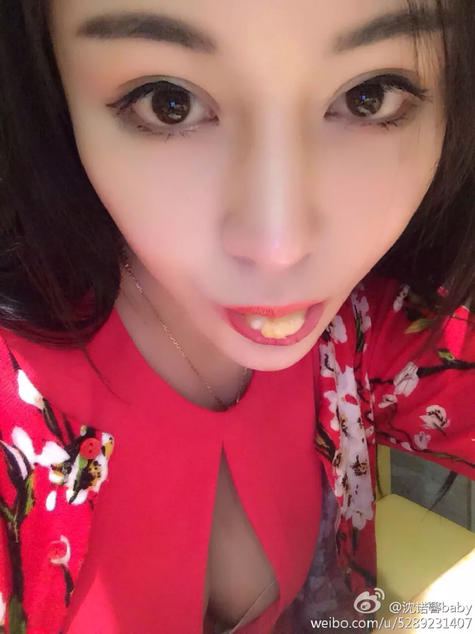 Xgyw.Org_美女嫩模沈诺馨性感S曲线完美身材喷血微博海量写真225P