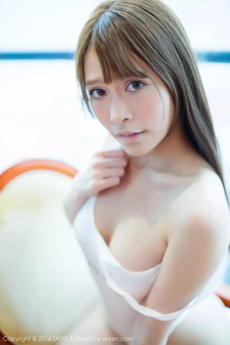 Xgyw.Org_[Taste顽味生活]Vol.013_嫩模Carol酱性感比基尼系列白嫩肌肤清纯迷人写真47P