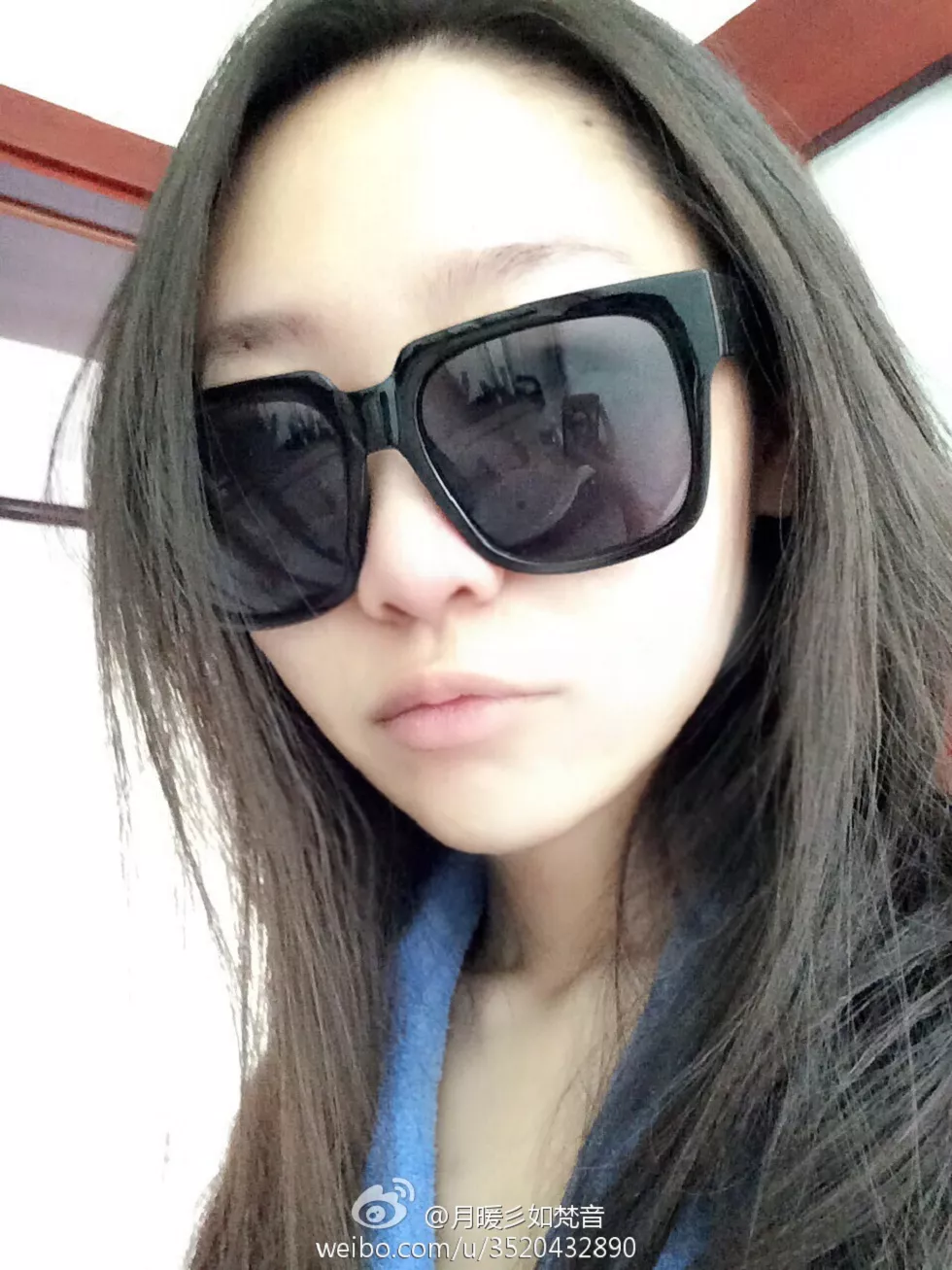 Xgyw.Org_微博女神月暖彡如梵音性感私房修长美腿写真171P