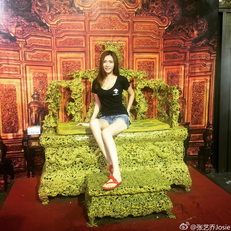 Xgyw.Org_嫩模张艺乔josie完美身材海量微博卖萌性感写真275P