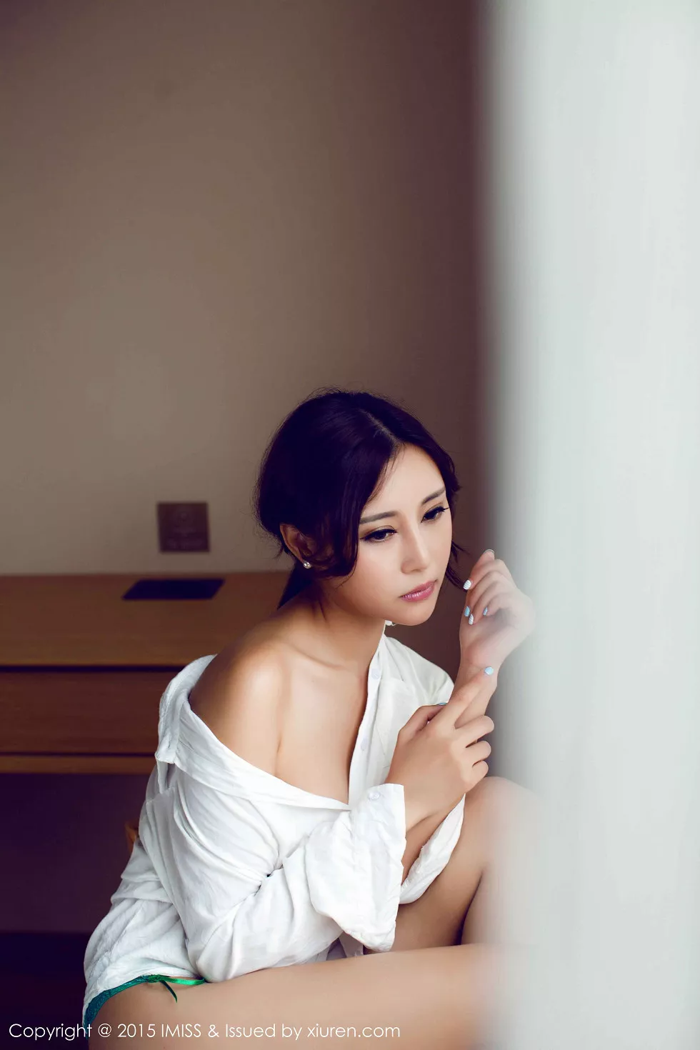 Xgyw.Org_[IMISS爱蜜社]Vol.046_嫩模樂樂Mango蕾丝内裤秀美臀半脱衬衣秀美乳写真57P