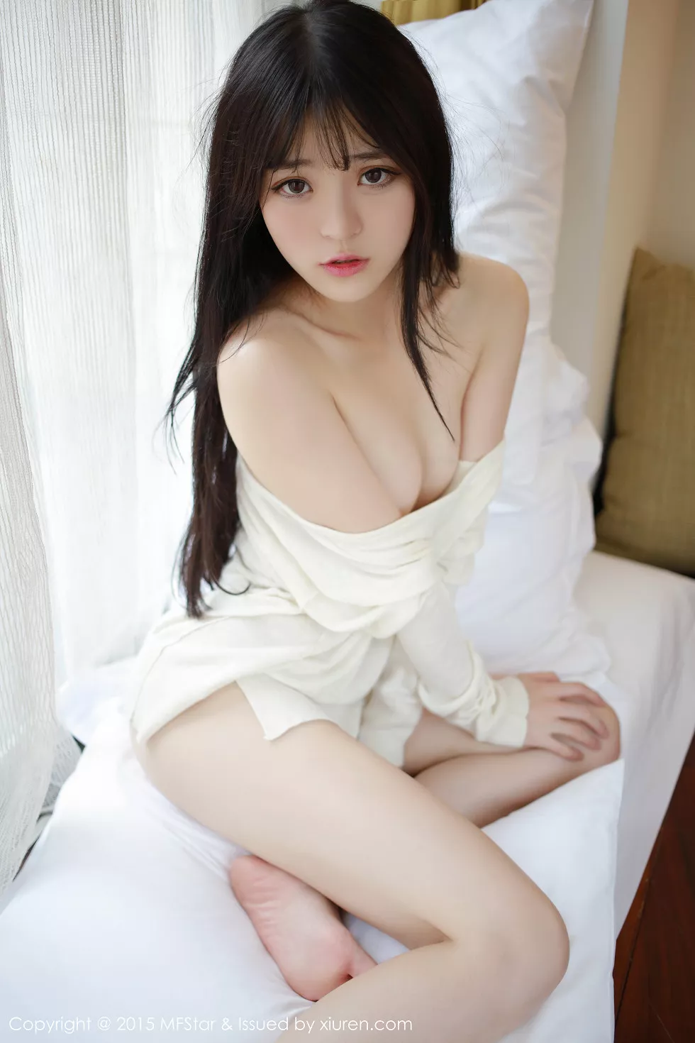 Xgyw.Org_[MFStar模范学院]Vol.029_嫩模伊小七MoMo白嫩肌肤诱人酮体大胆诱惑写真51P