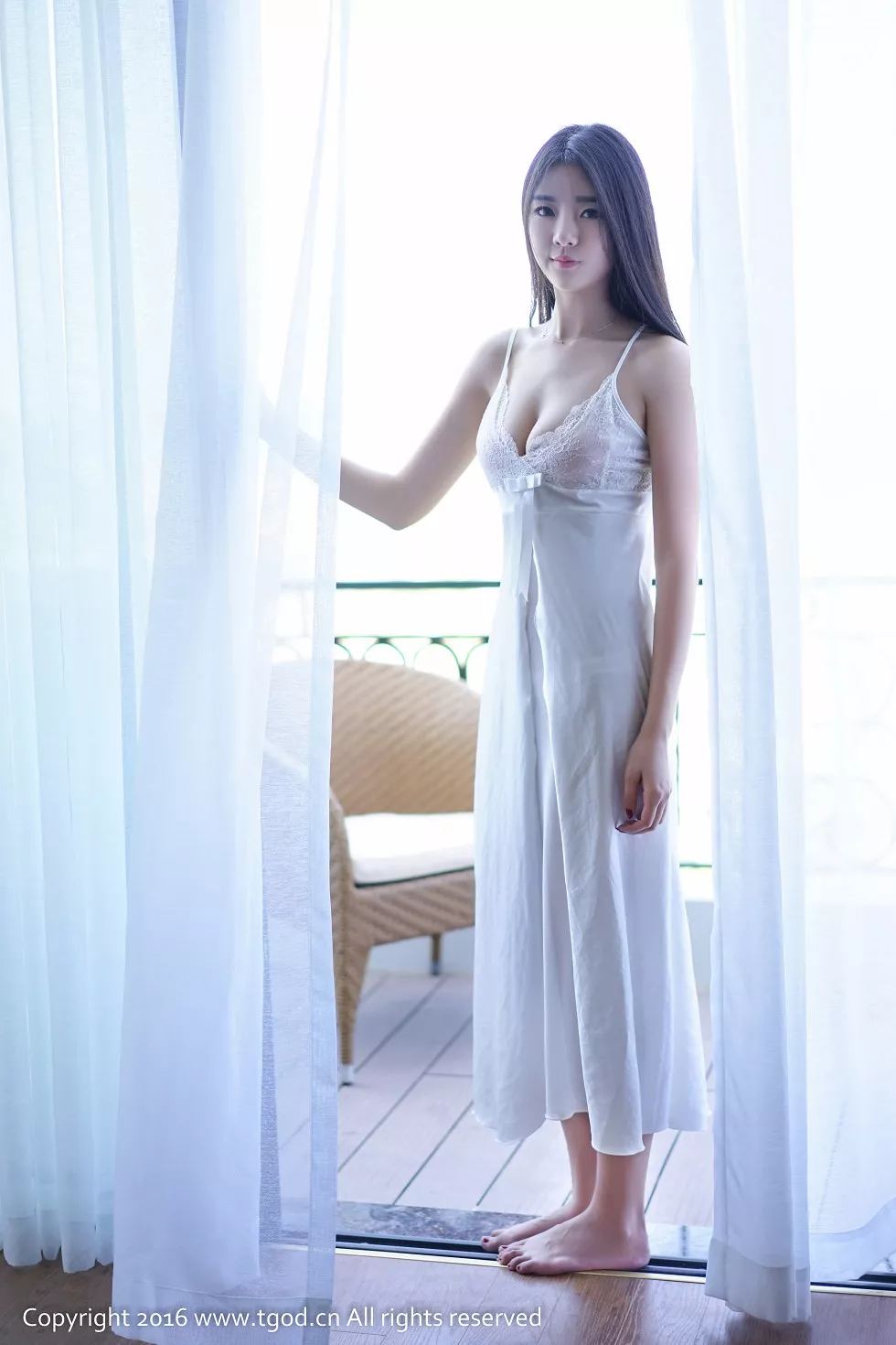 Xgyw.Org_[TGOD推女神]2016.05.13_越南芽庄旅拍之可乐Vicky第五刊白嫩肌肤甜美迷人写真36P