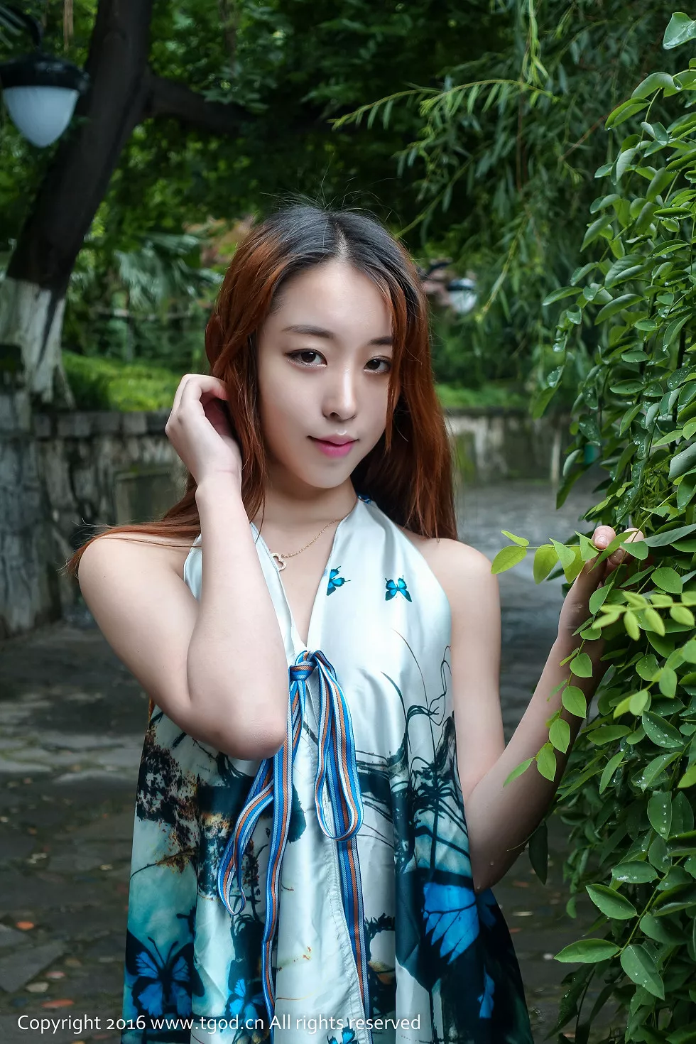 Xgyw.Org_[TGOD推女神]2016.07.16_宜昌旅拍之梓萱Crystal第三刊粉红旗袍装完美身材写真45P