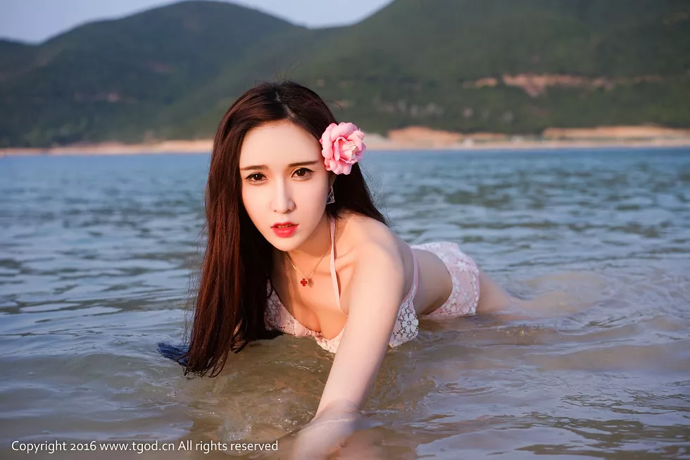 Xgyw.Org_[TGOD推女神]2016.05.20_越南芽庄旅拍之Eva_茜茜第二刊海边性感比基尼迷人写真40P