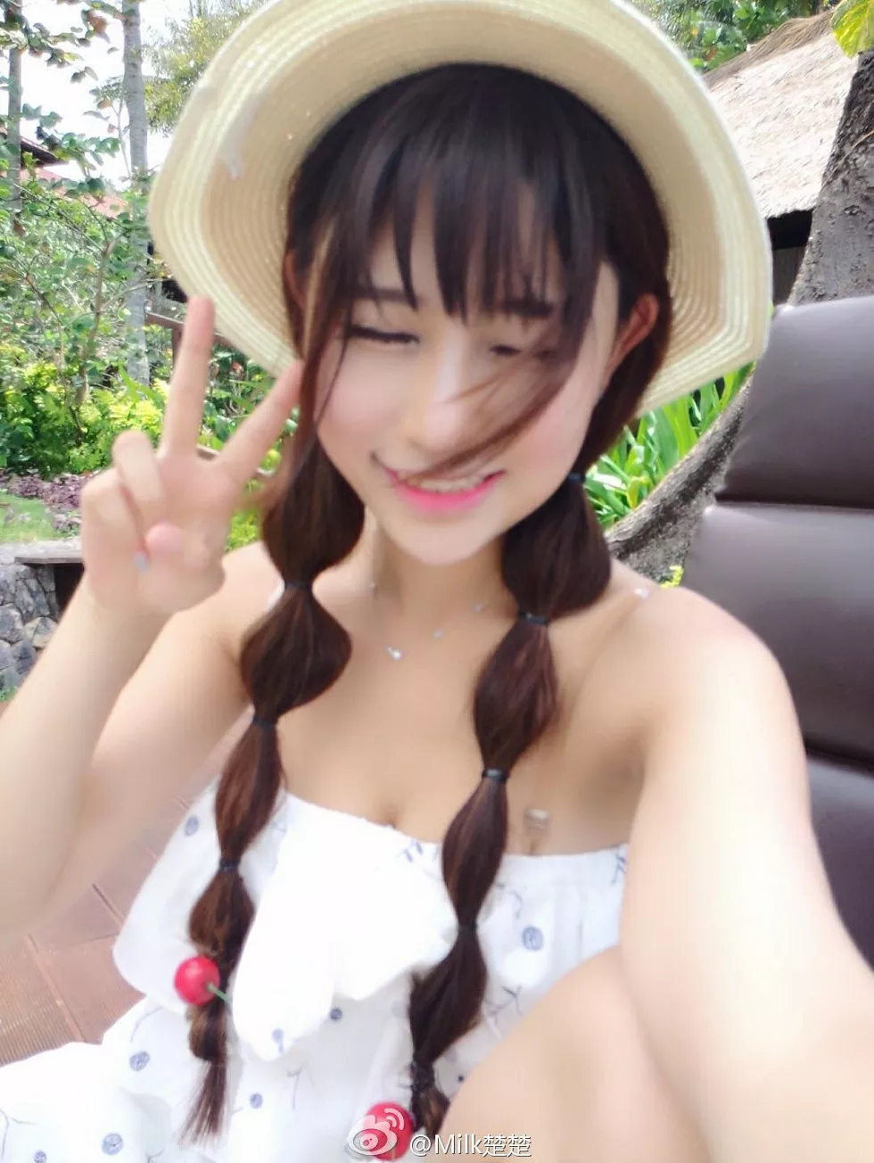 Xgyw.Org_新秀嫩模Milk楚楚海量微博性感系列写真279P