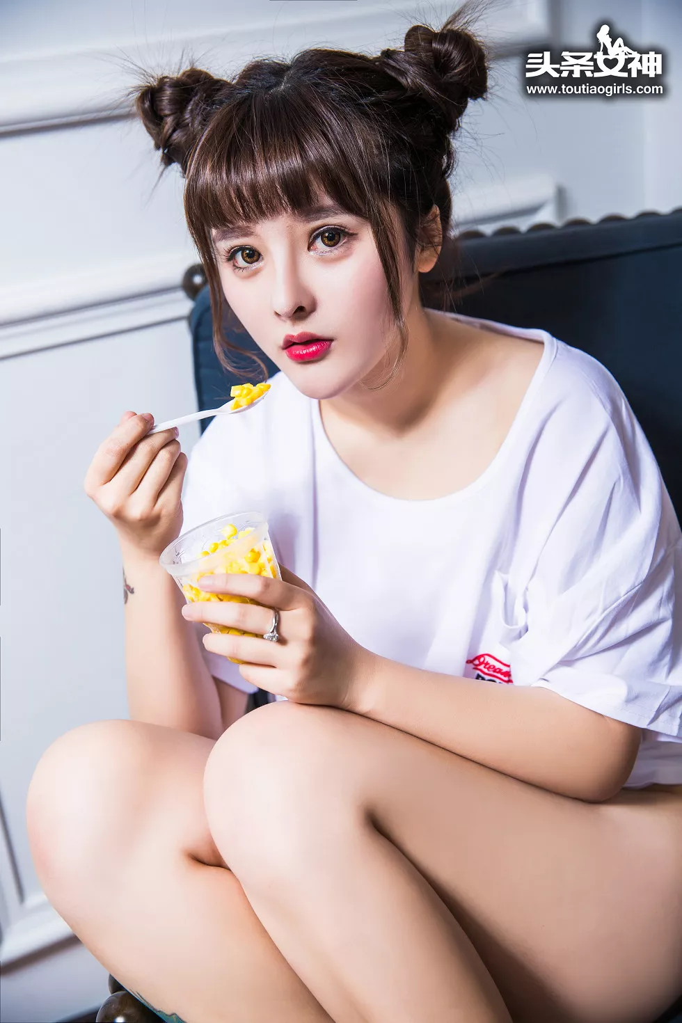 Xgyw.Org_[Toutiao头条女神]No.247_巨乳萝莉杨曼妮居家私房大尺度秀丰乳肥臀诱惑写真31P