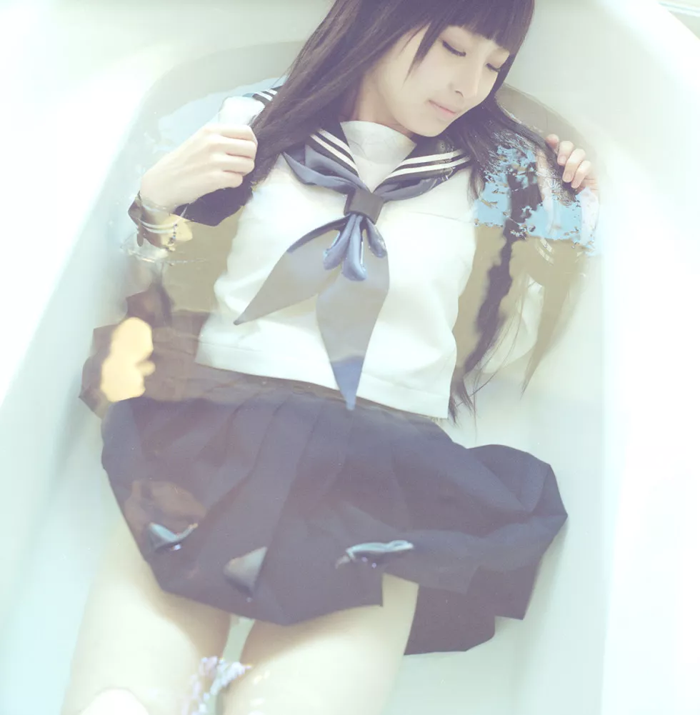 Xgyw.Org_Taro少女学生制服浴室湿身诱惑写真集135P