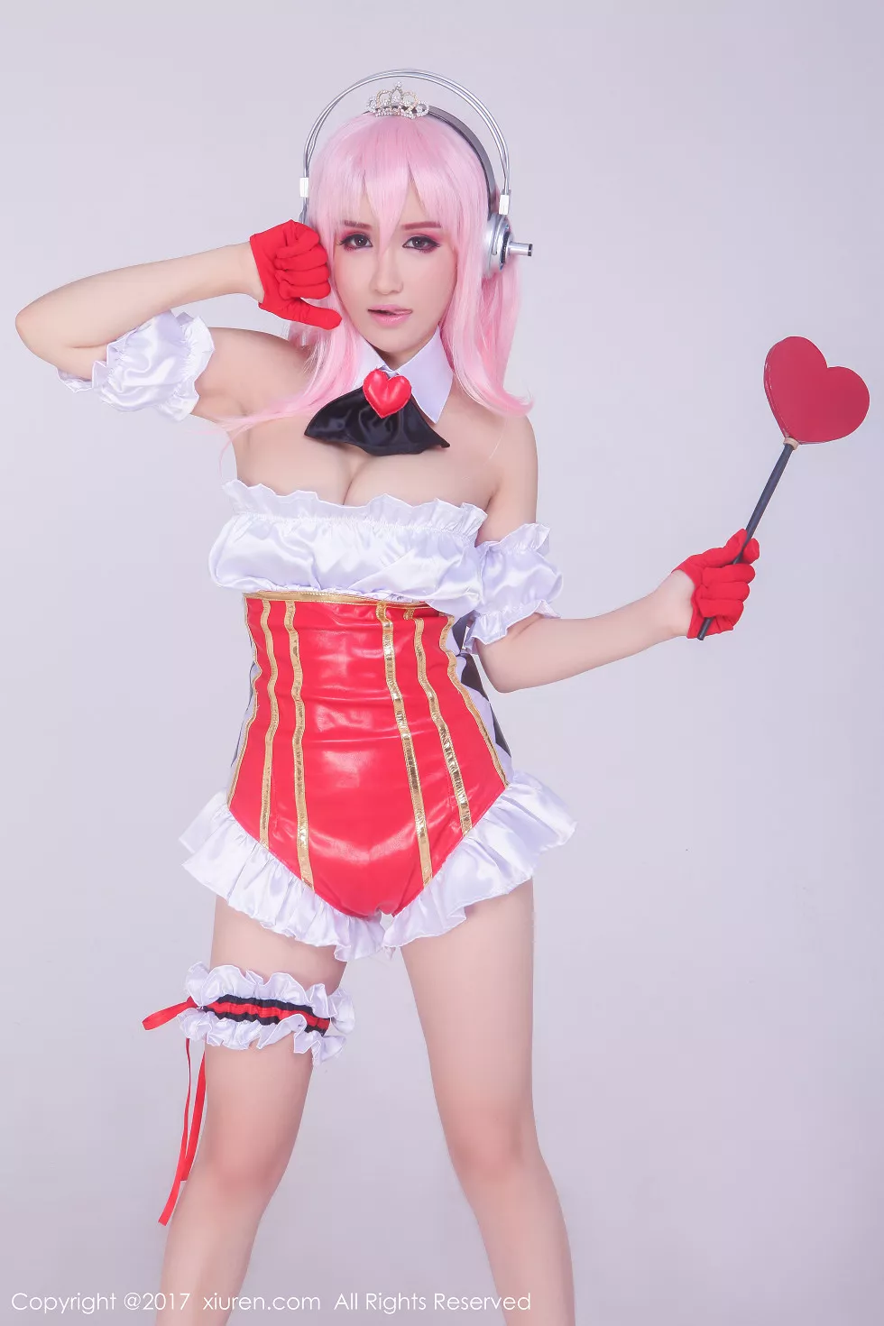 Xgyw.Org_XiuRen第722期_嫩模K8傲娇萌萌Vivian浴室里全裸上身手遮豪乳诱惑写真62P