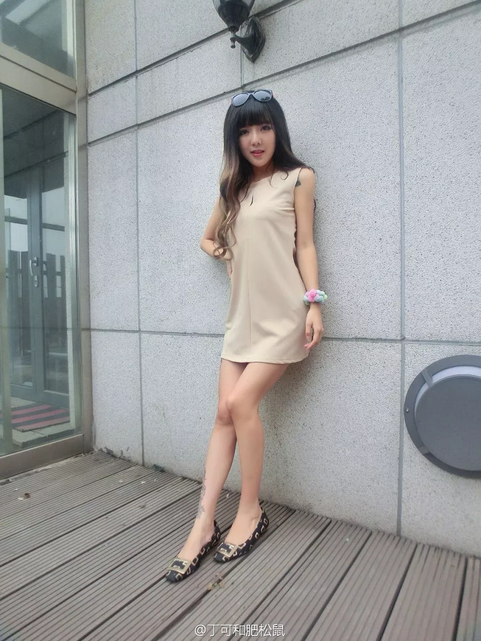 Xgyw.Org_嫩模丁可和肥松鼠黑丝辣妈纹身美腿性感迷人海量写真500P