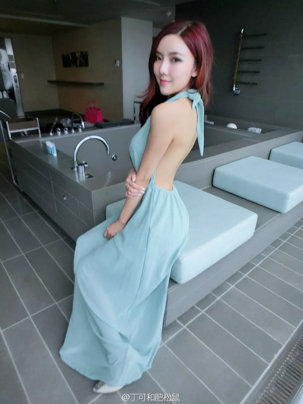 Xgyw.Org_嫩模丁可和肥松鼠黑丝辣妈纹身美腿性感迷人海量写真500P