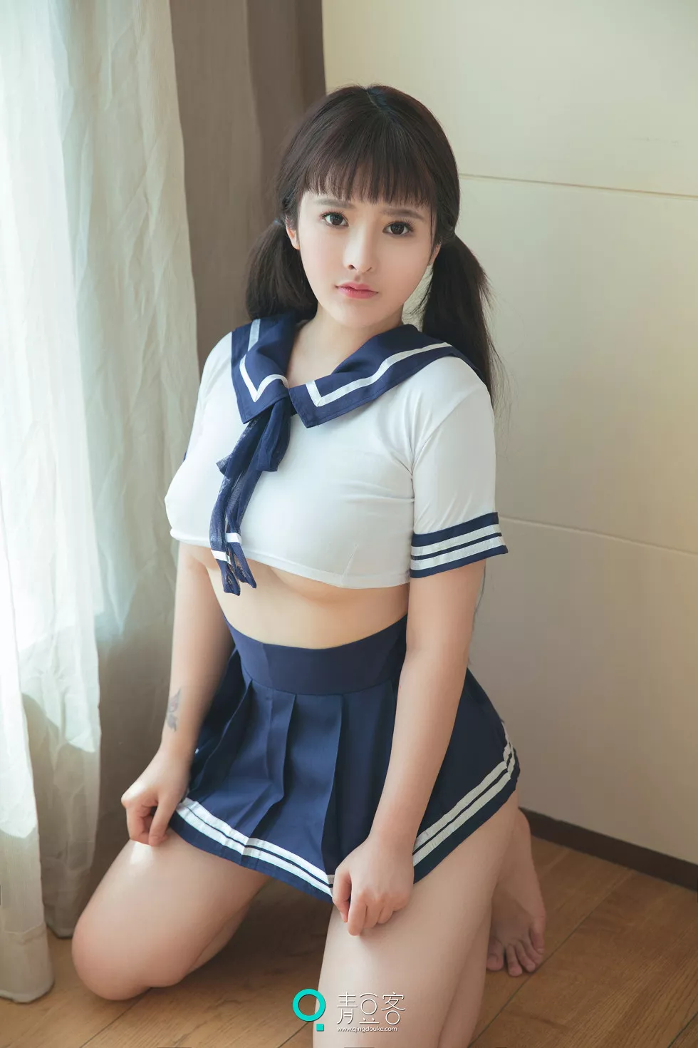 Xgyw.Org_[青豆客Qingdouke]2017.05.23_嫩模杨漫妮黑网连体衣豪乳血滴子遮点撩人诱惑写真51P