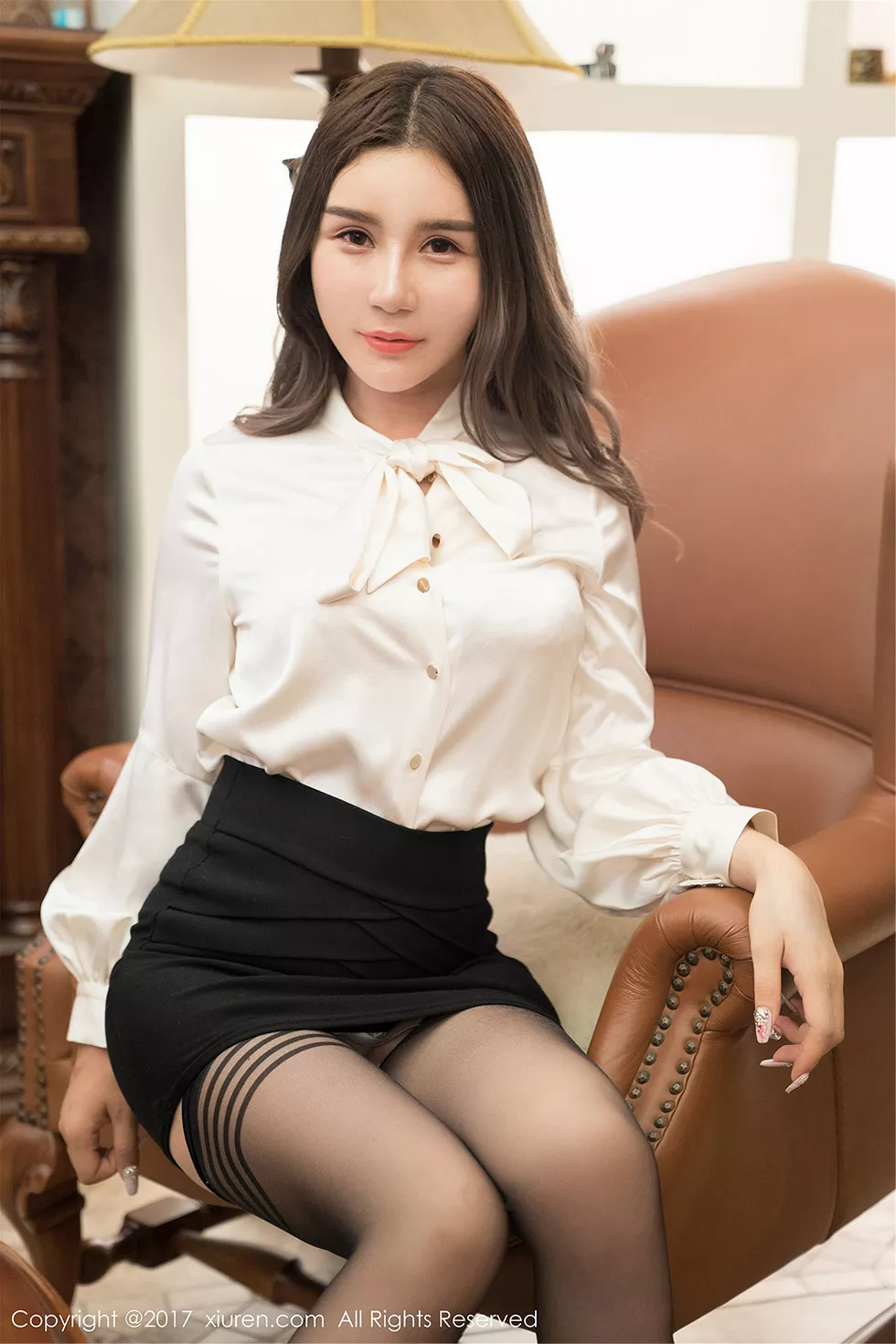 Xgyw.Org_XiuRen第784期_嫩模陈秋雨居家沙发上白色内衣秀豪乳熟女韵味撩人诱惑写真39P
