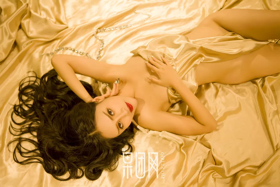 Xgyw.Org_[GIRLT果团网]NO.041_嫩模陈迪娅大尺度全裸上身手握豪乳玉体横陈撩人诱惑写真76P