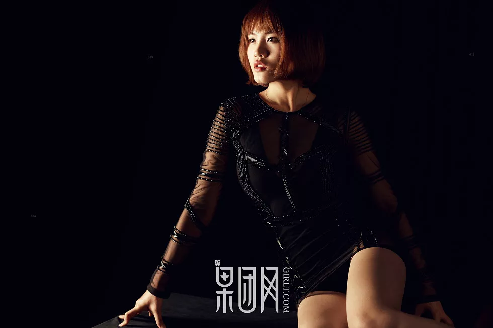 Xgyw.Org_[GIRLT果团网]TG003_百变天使居家全裸上身秀性感美背白色内裤撩人妩媚诱惑写真36P