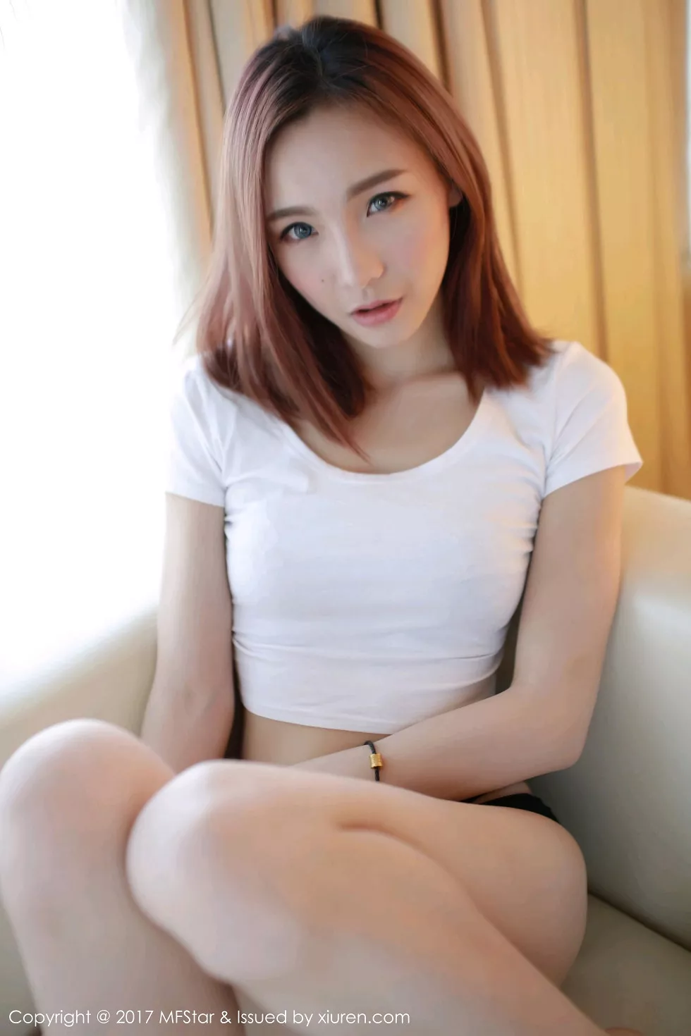 Xgyw.Org_[MFStar模范学院]Vol.104_美女主播Hana妹居家白色背心黑色内裤秀蜜桃翘臀诱惑写真52P