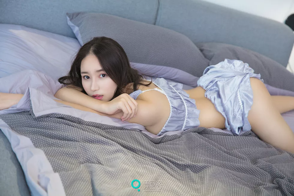 Xgyw.Org_[青豆客Qingdouke]2017.09.14_嫩模魏扭扭居家白色蕾丝丁字裤迷人翘臀诱惑写真53P