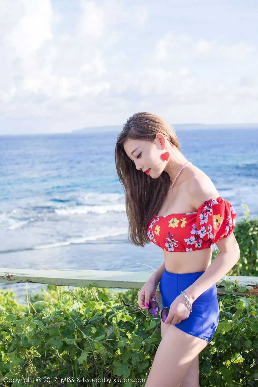 Xgyw.Org_[IMISS爱蜜社]Vol.189_甜美女神杨晨晨sugar塞班旅拍性感内衣秀迷人美腿写真35P