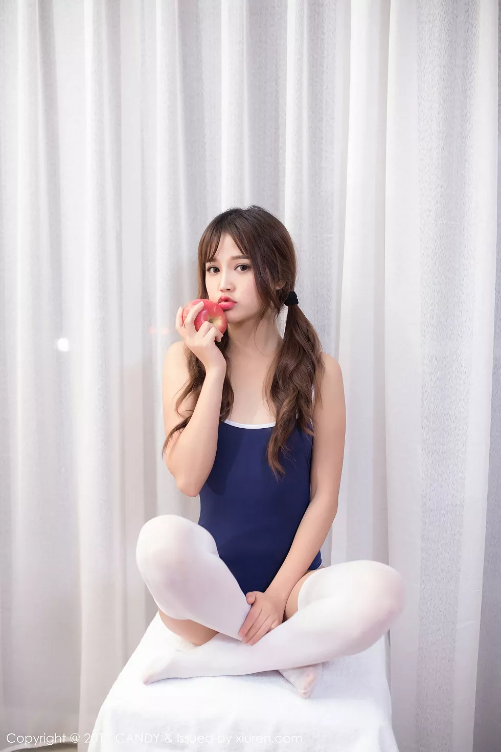 Xgyw.Org_[Candy糖果画报]Vol.039_邻家妹子米璐居家粉色兔女郎高叉连体内衣完美诱惑写真38P