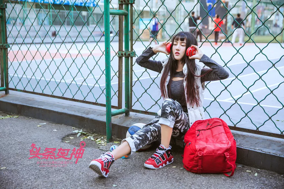 Xgyw.Org_[Toutiao头条女神]No.472_嫩模大晗性感篮球宝贝户外秀完美身材傲人美胸写真15P