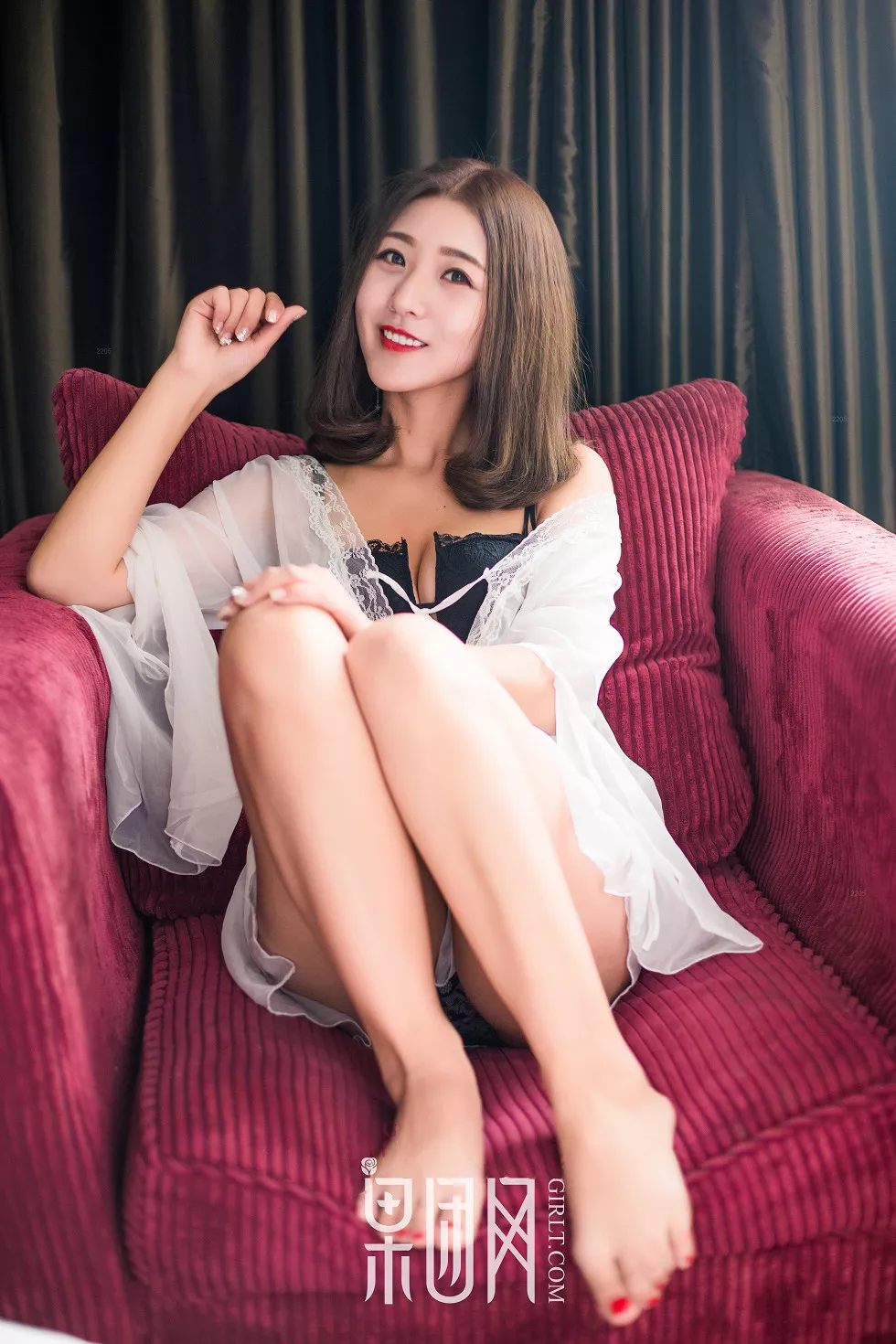Xgyw.Org_[GIRLT果团网]NO.108_美胸嫩模居家黑色情趣内衣+粉红气球女郎秀完美身材诱惑写真48P