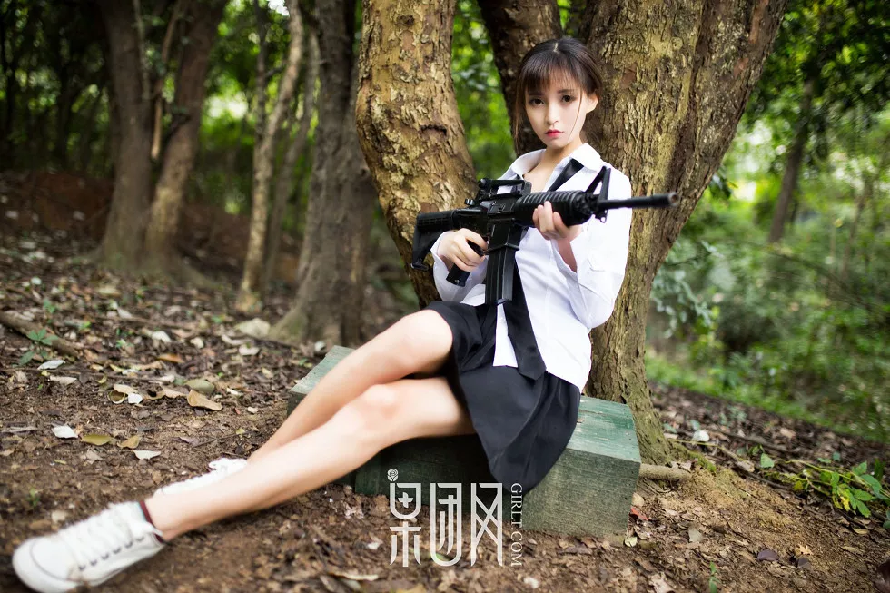 Xgyw.Org_[GIRLT果团网]NO.109_龙珠主播蘑菇野外真人CS性感白衬衣露美乳撩人诱惑写真44P