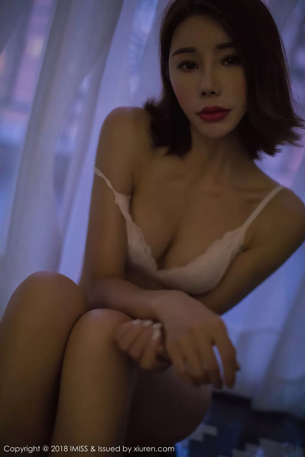 Xgyw.Org_[IMISS爱蜜社]Vol.209_高挑美女Savina居家白色蕾丝内衣+性感粉红内衣完美诱惑写真40P
