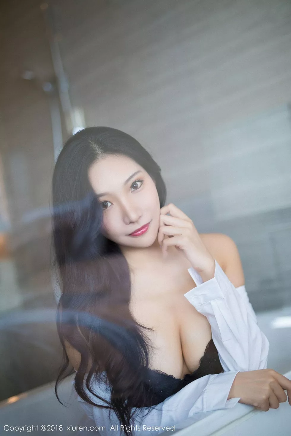 Xgyw.Org_XiuRen第893期_嫩模小狐狸Sica性感黑色女仆装+浴室透视内衣诱惑写真45P