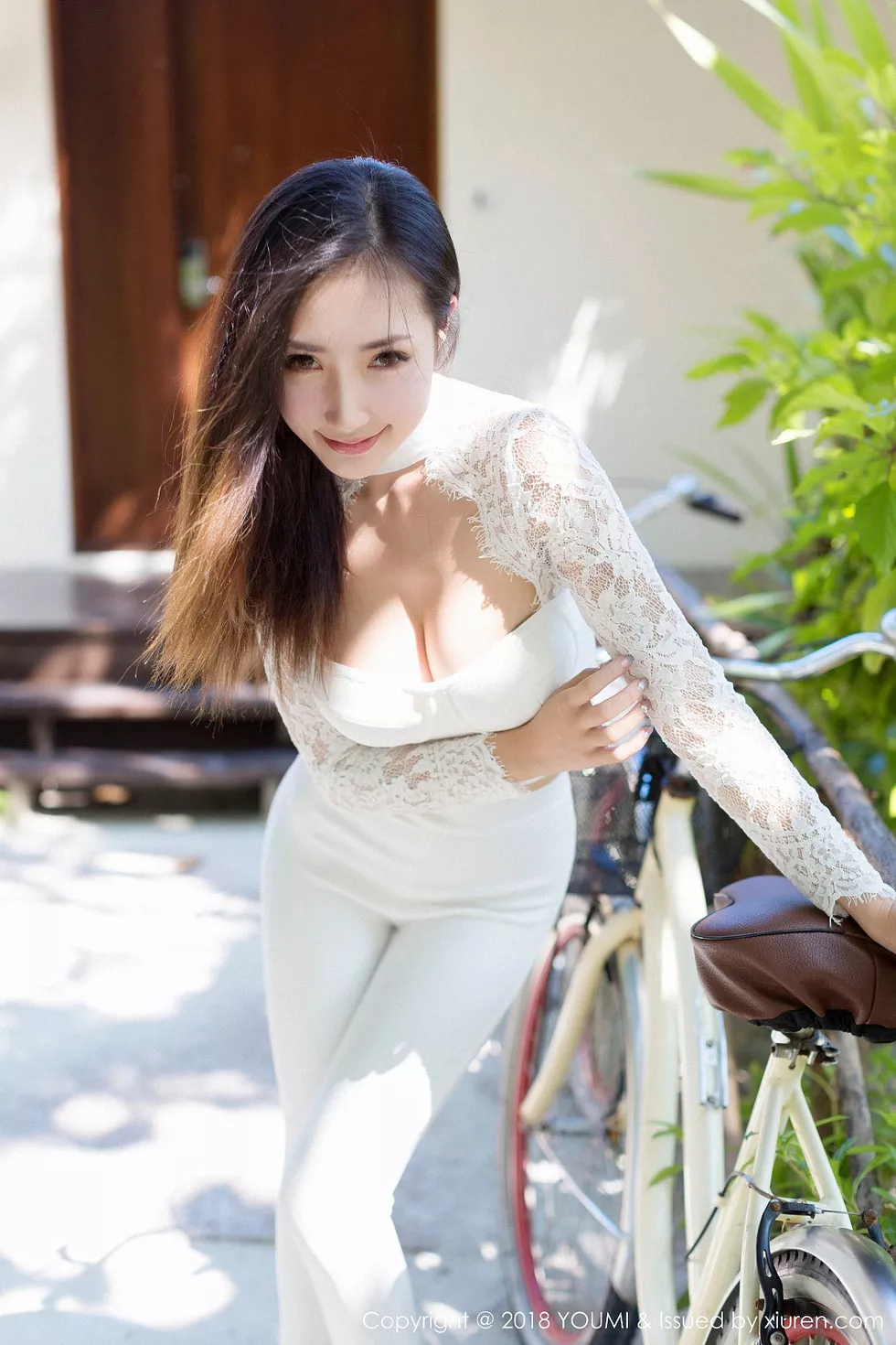 Xgyw.Org_[YouMi尤蜜荟]Vol.108_女神Yumi-尤美马尔代夫旅拍沙滩边黑色薄纱湿身诱惑写真40P