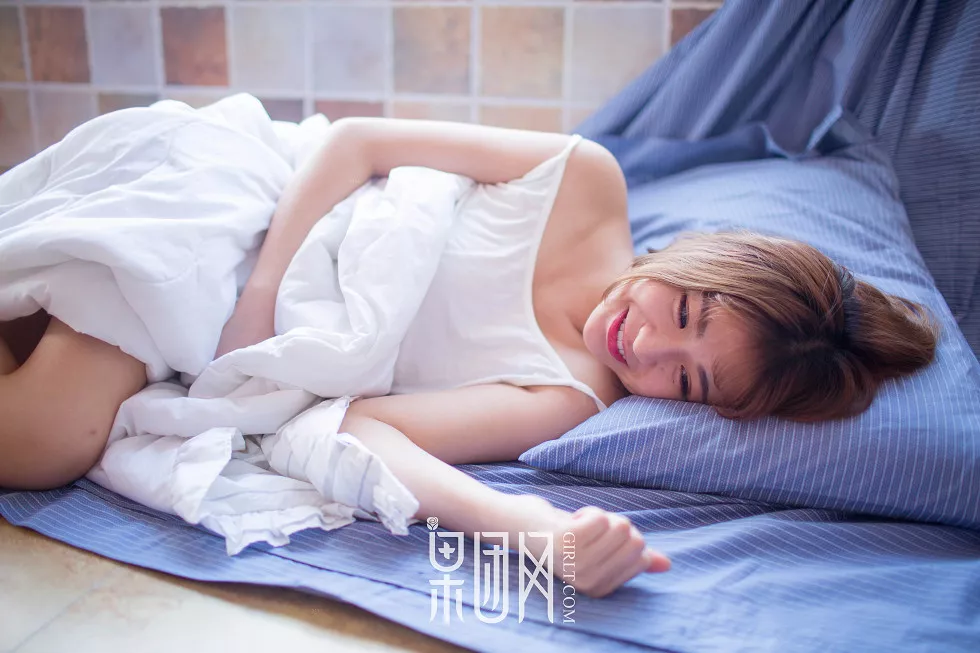 Xgyw.Org_[GIRLT果团网]熊川纪信No.007_萝莉星野千美奈白色吊带真空背心秀巨乳诱惑写真38P