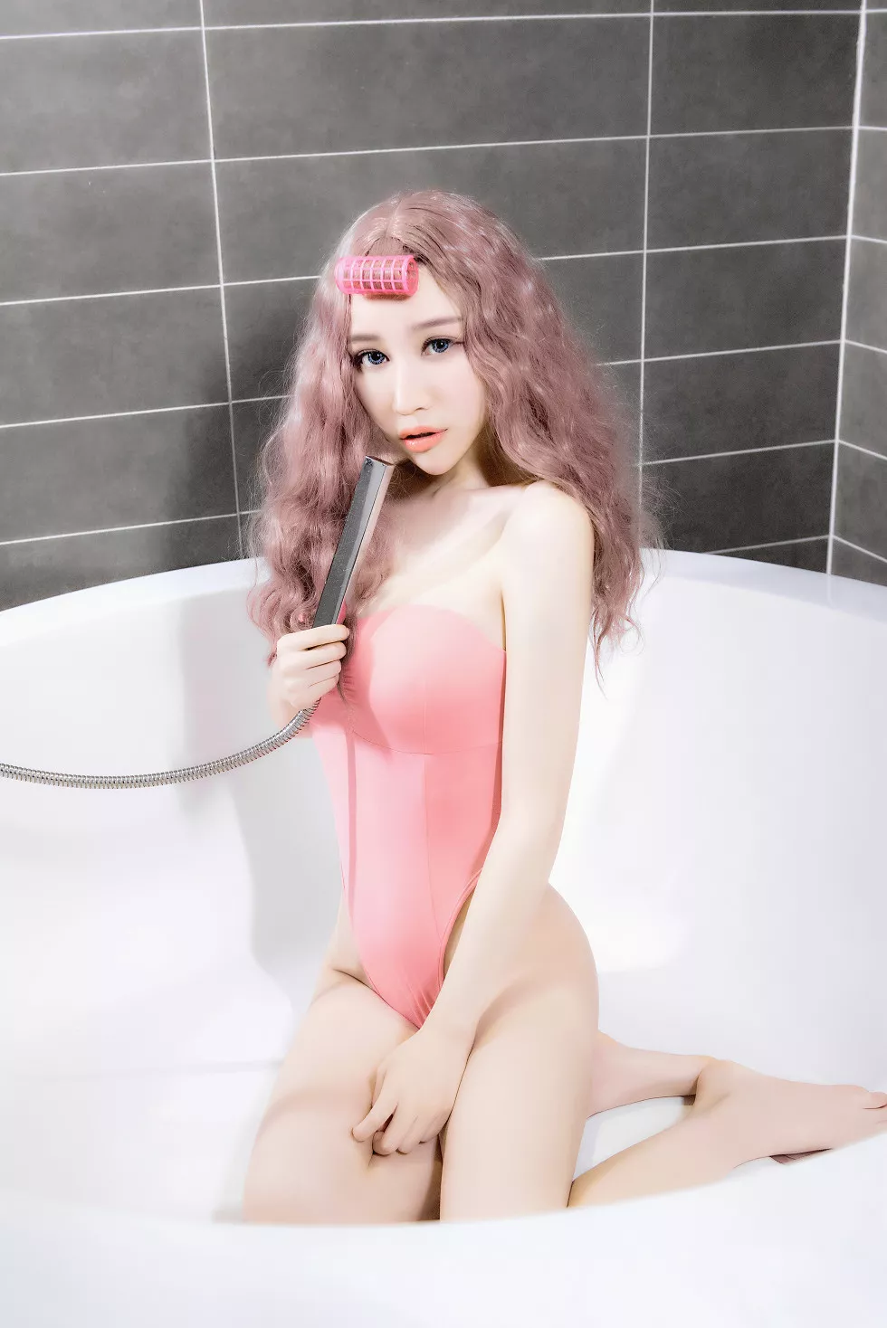 Xgyw.Org_[SLADY猎女神]NO.005_双面娇娃美昕私房白色高叉旗袍配黑色丁字裤完美诱惑写真51P