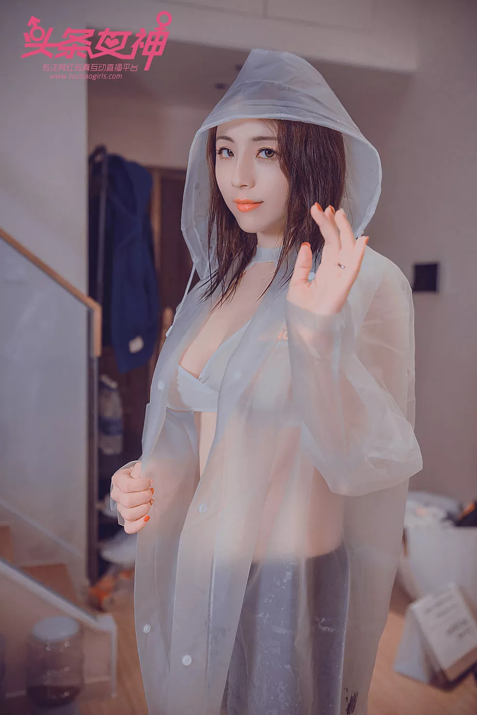 Xgyw.Org_[Toutiao头条女神]No.609_嫩模迪爱儿居家雨衣修水工浴室里湿身撩人诱惑写真45P